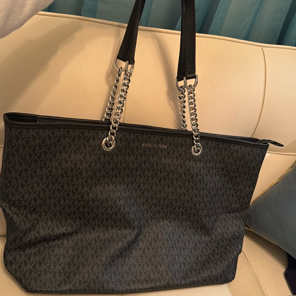 MK tote bag excellent condition like new